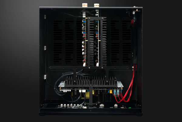 Photo of the top of the XPA Gen3 DR1 1 Channel amplifier without the lid showing the amplifier modules